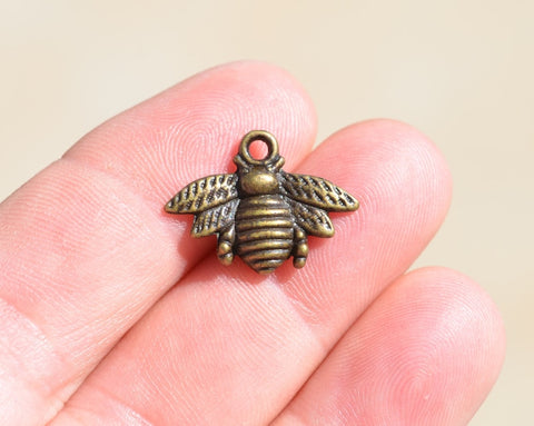 Bee Charm (Bronze Tone Zinc Alloy)